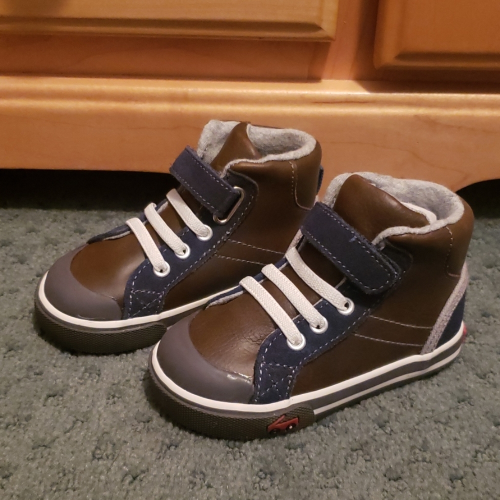 See Kai Run Leather size 6 Toddler Shoe BRAND NEW